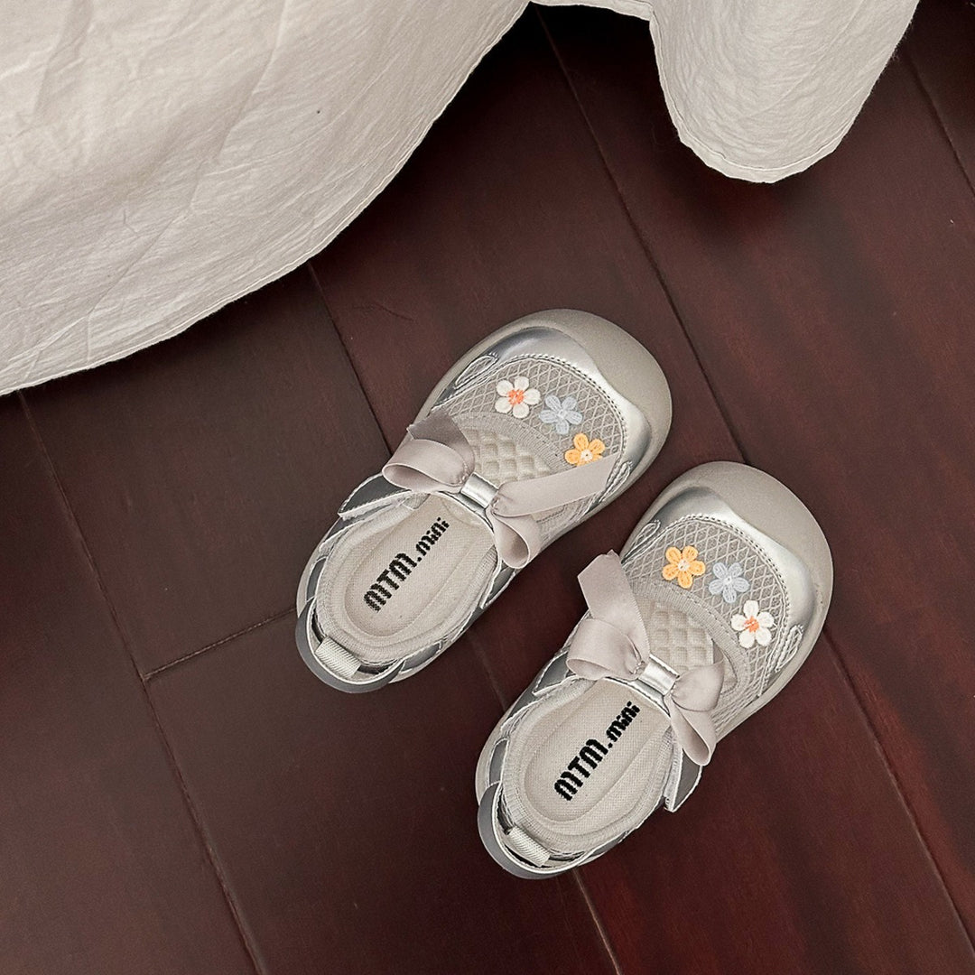 【12.0-16.0】フラワー＆リボンデザインメッシュシューズ