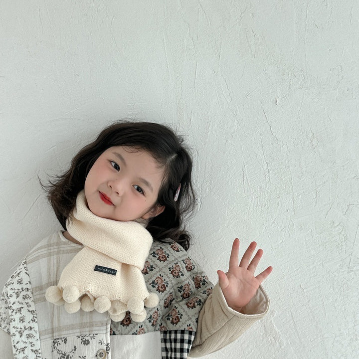 ポンポンデザインマフラー