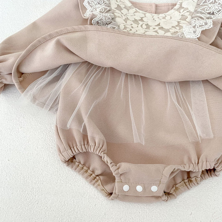 【73-90】レースデザイン長袖ロンパース