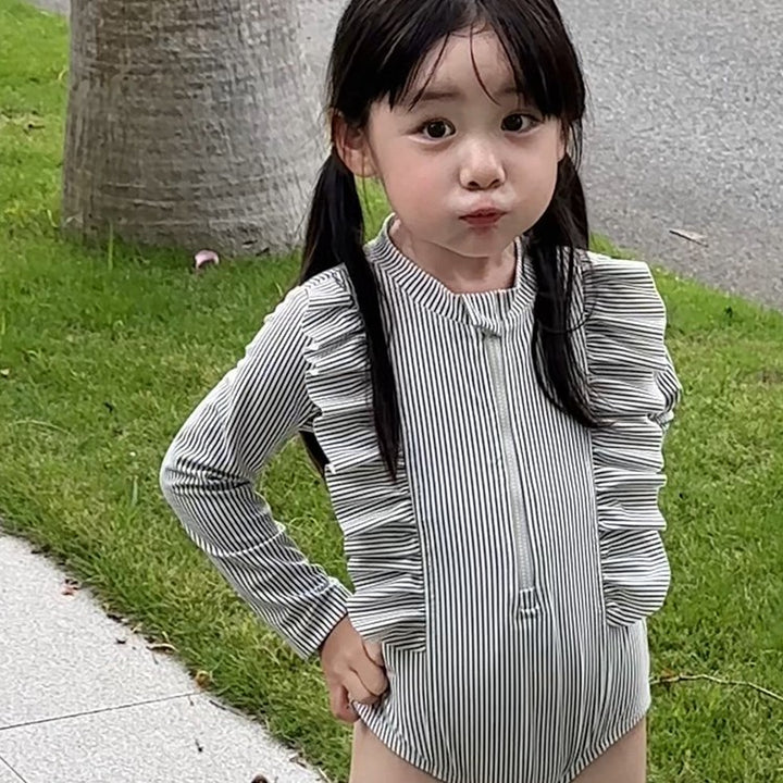 【90-140】細ストライプフリルスイムウェア