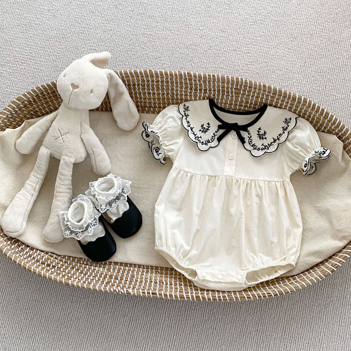 【73-90】ボタニカル刺繍半袖ロンパース