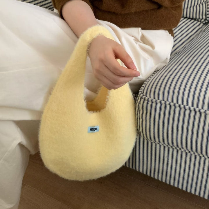 ハーフムーンハンドバッグ