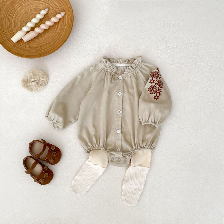 【73-90】袖刺繍長袖ロンパース