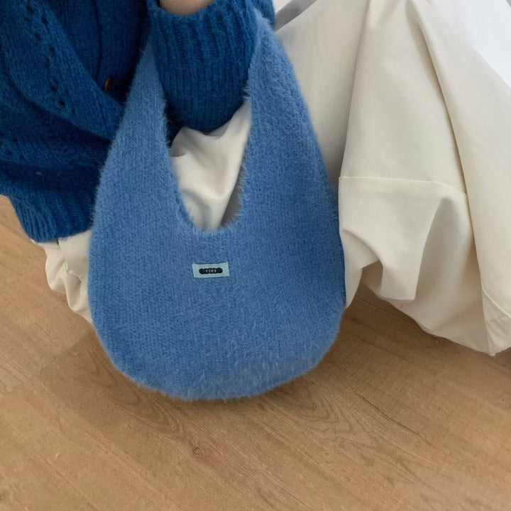 ハーフムーンハンドバッグ