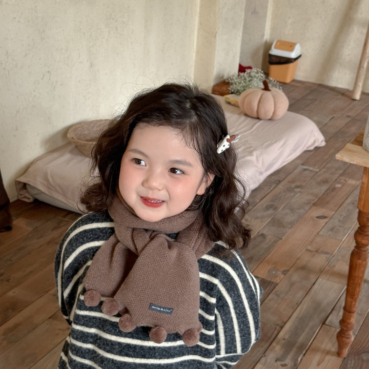 ポンポンデザインマフラー