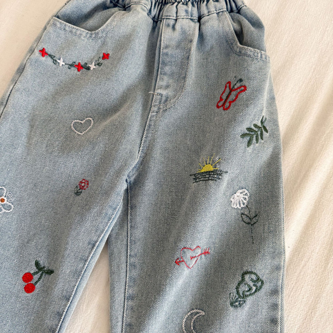 【80-150】刺繍デザインストレートデニムパンツ
