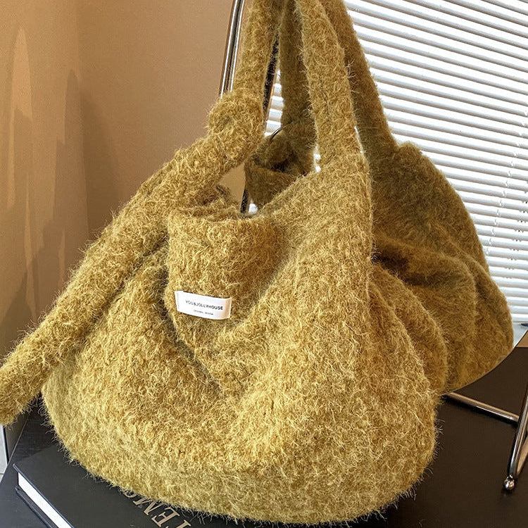 あったかニットショルダーバッグ