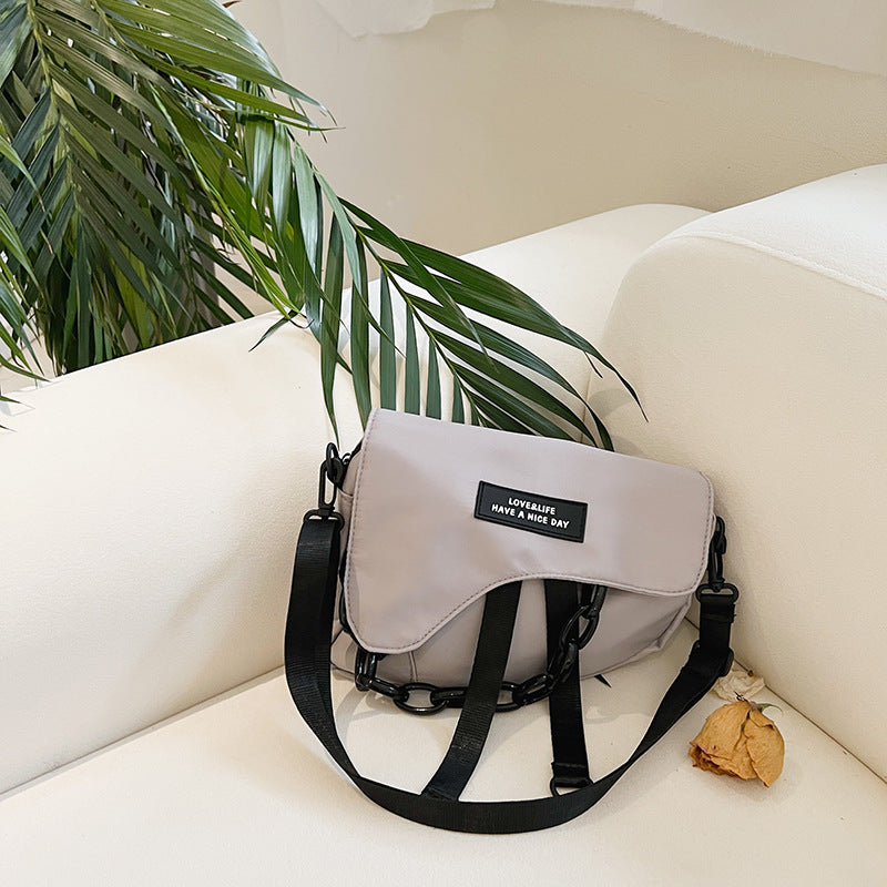 チェーンデザイショルダーバッグ