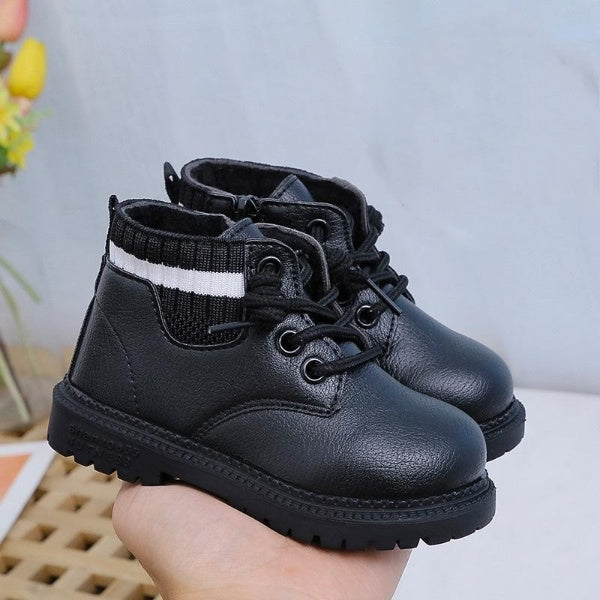 スニーカー風スノーブーツ